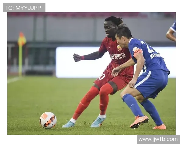 赛后分析:上海足球队与武汉足球队球员个人能力全面对比与评估